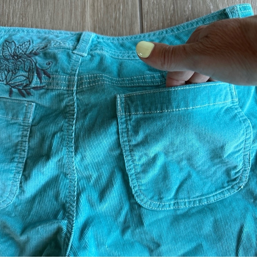 ATHLETA Vintage Seaside Corduroy Capri Shorts - Picture 6 of 12